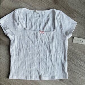NWT white ribbed knit square neck crop top with a small pink bow
